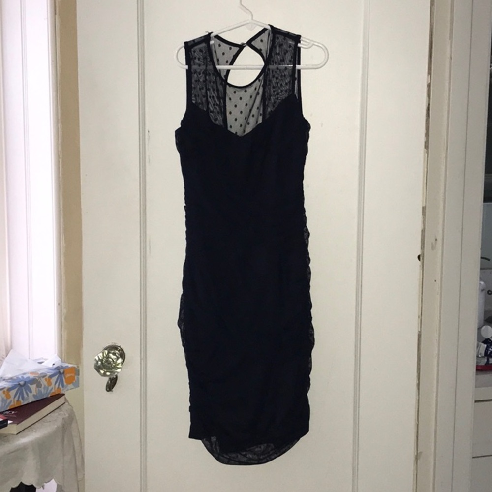 En Créme short dress